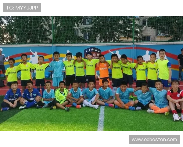 星空体育足球俱乐部官网——关于俱乐部的发展规划、教练团队介绍及青训体系